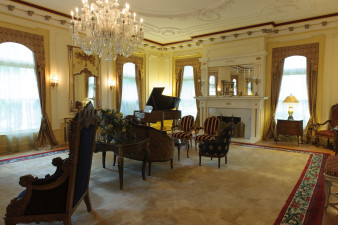 drawing room